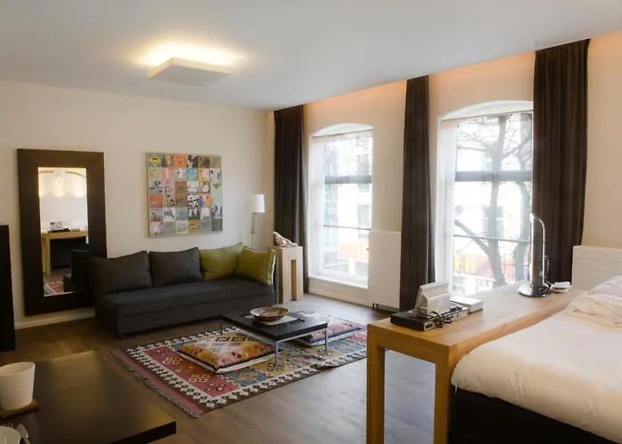 A Small 4* Róterdam